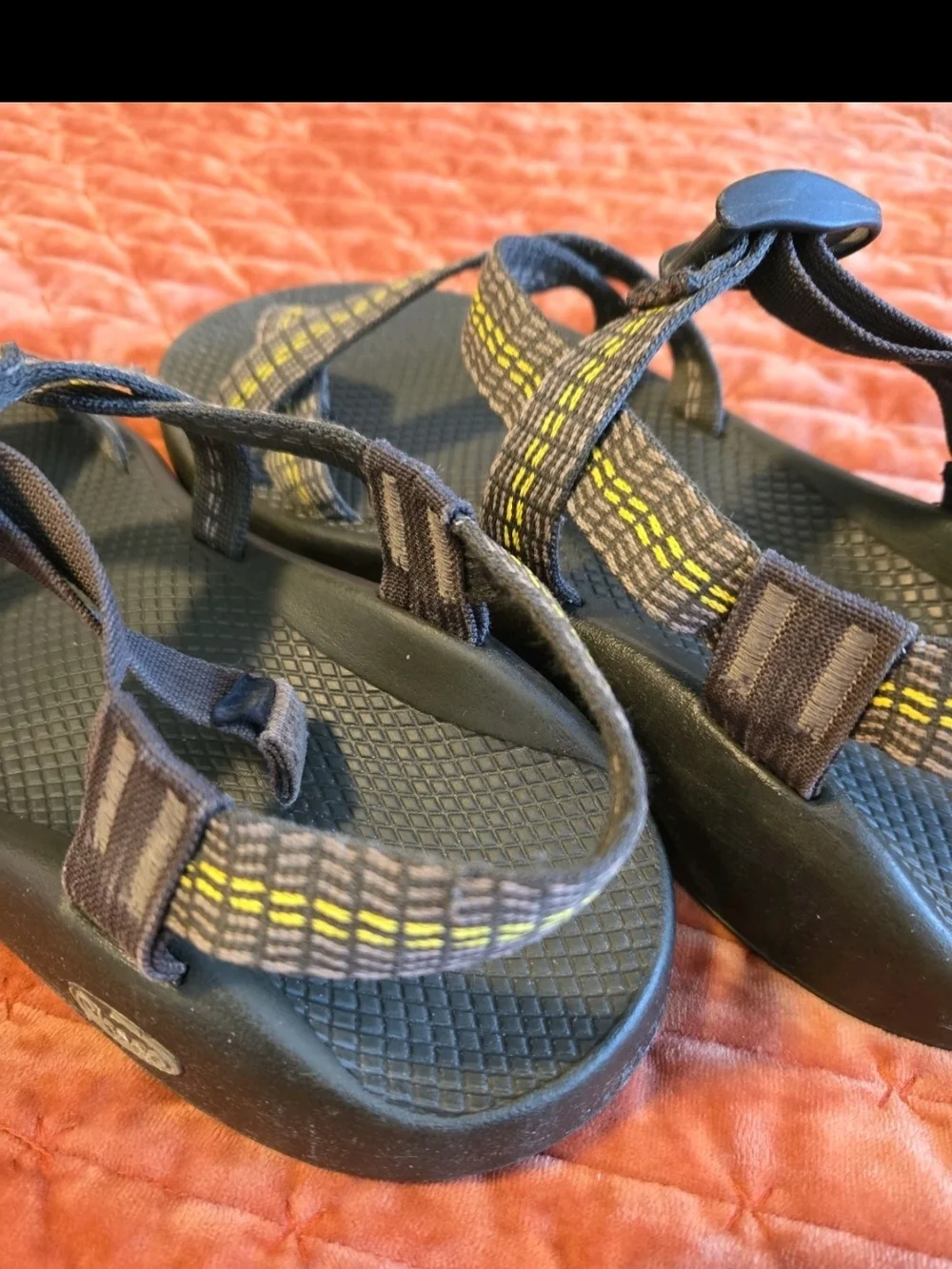 Chaco Z/2 Mens 11 Sandals Yellow Accent Straps Original Great Condition